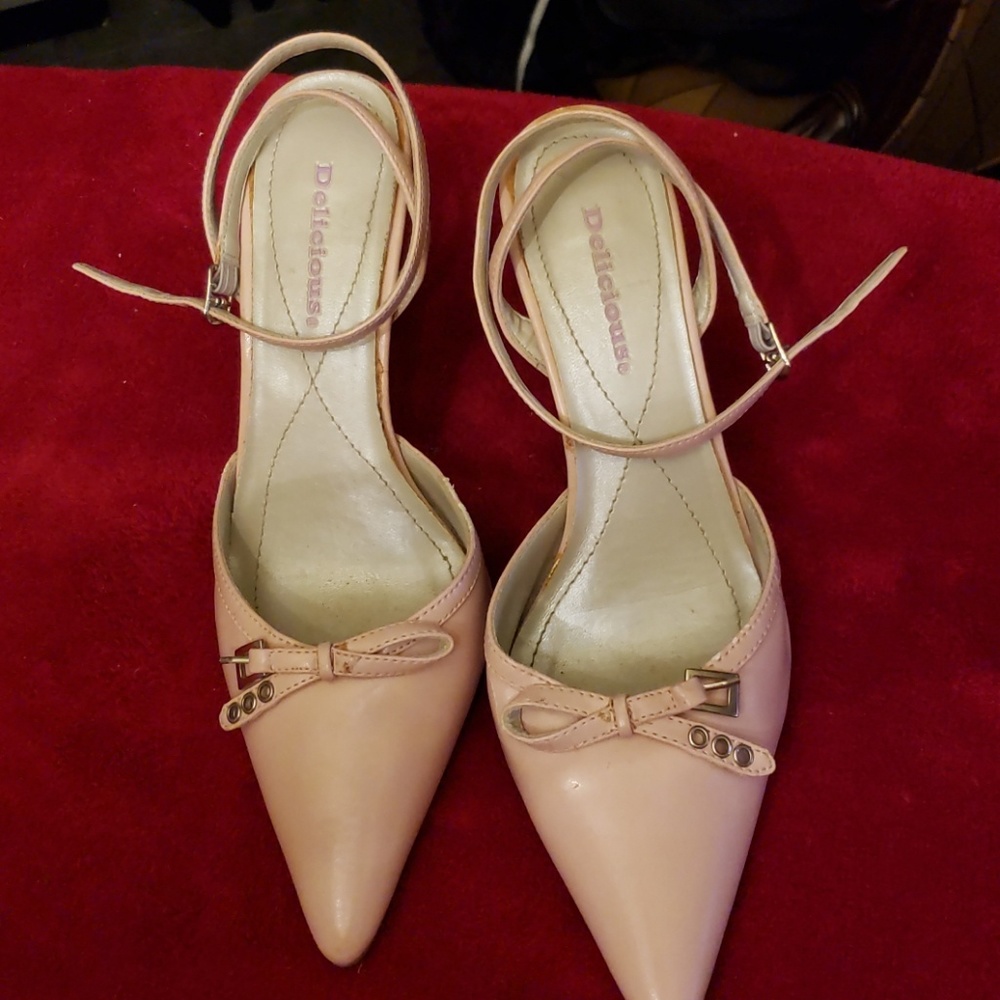 Delicious slingback heels